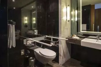 Hilton İstanbul Bomonti Hotel-9